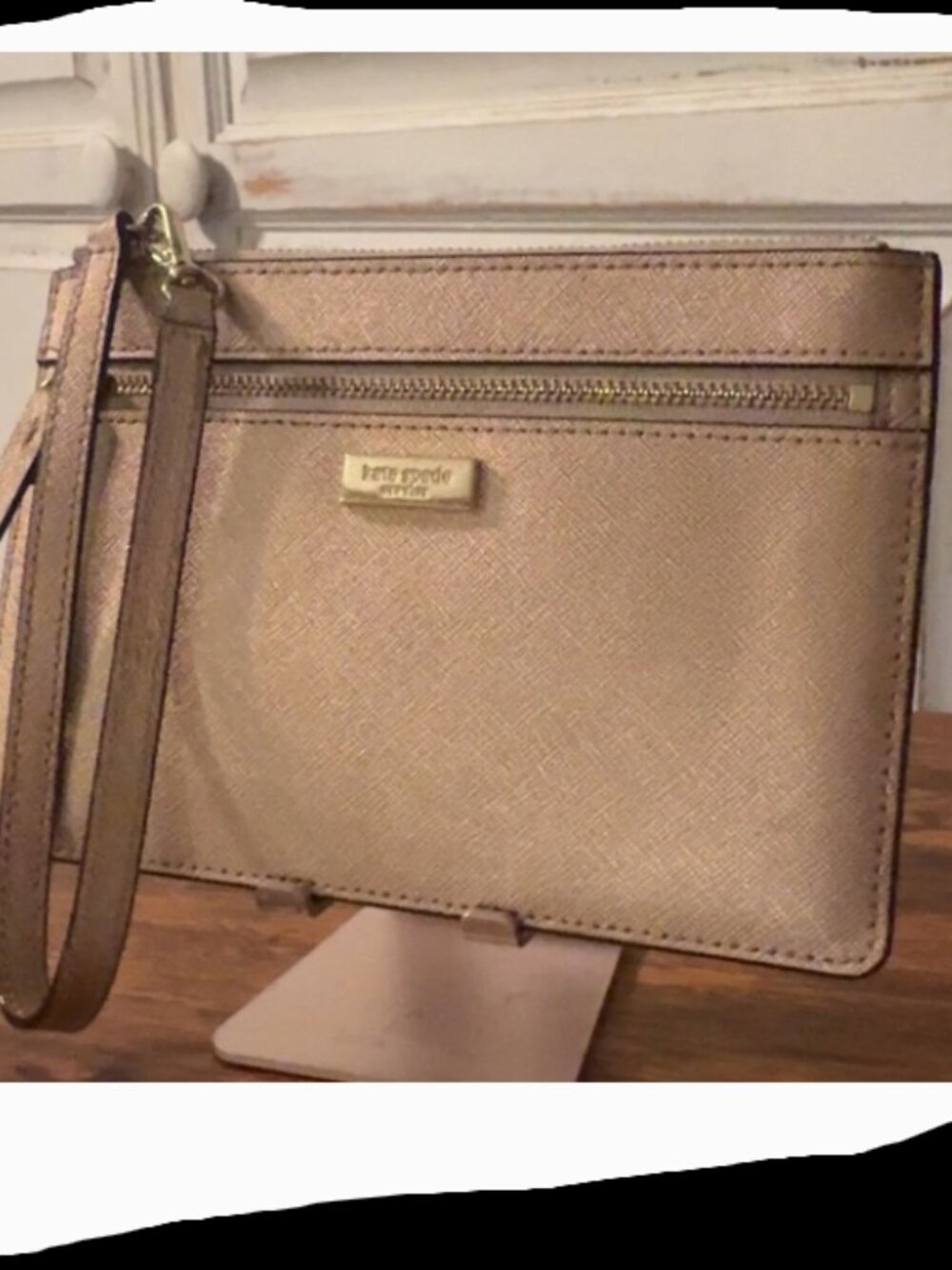 Kate Spade New York Tinie Laurel Way Wristlet – Rosegold – Like New